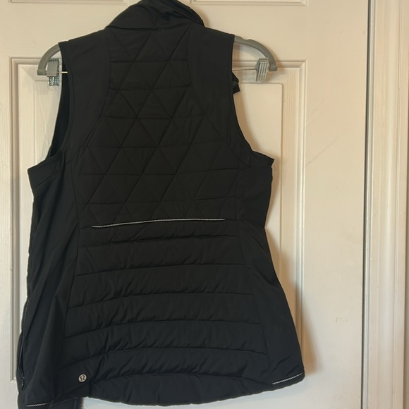 Lululemon black vest - Picture 3 of 3